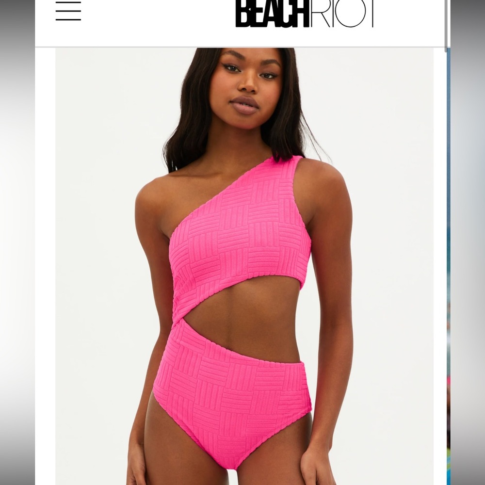 Beach Riot HOT PINK swimsuit like new